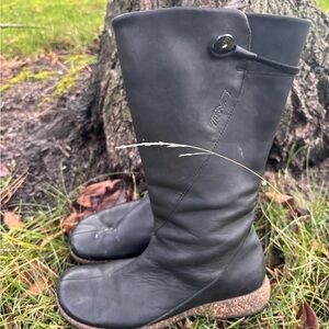Teva Black Winter Boots